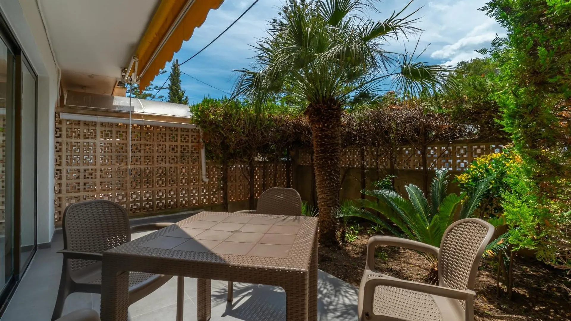 Ponent Cala Ratjada Apartments A 0*, 卡拉纳雅达 西班牙