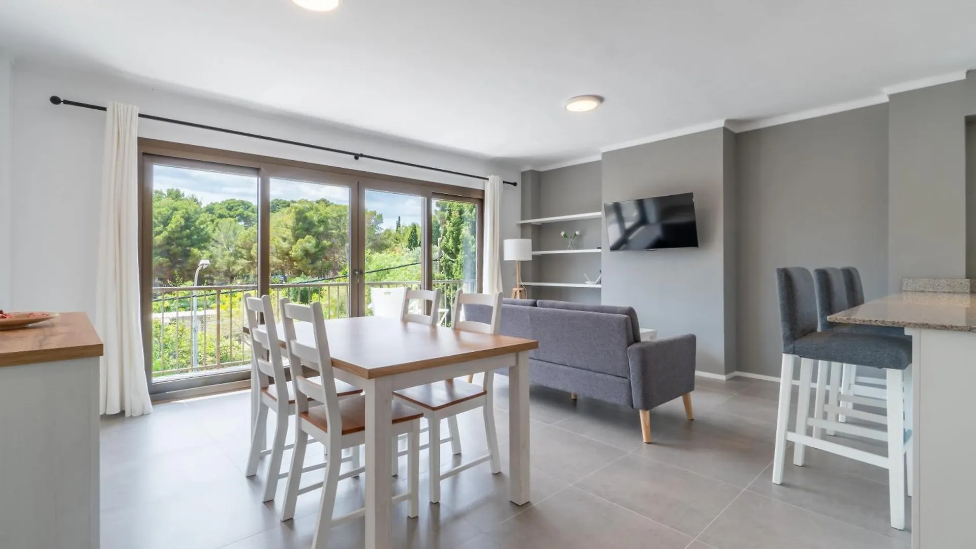 Ponent Cala Ratjada Apartments A