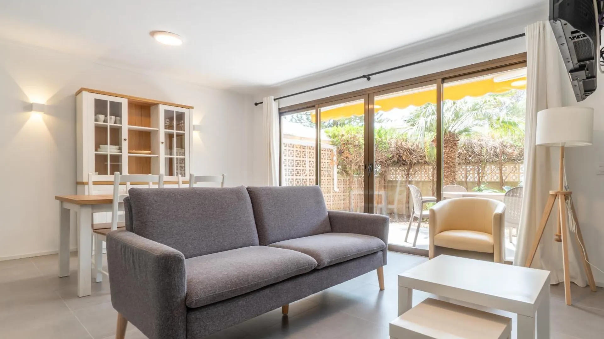 Ponent Cala Ratjada Apartments A 0*, 卡拉纳雅达